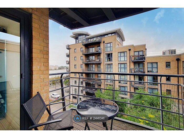 2 Bedroom Flat To Rent In Stretton Mansions, London, SE8