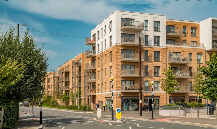 2 Bedroom Flat To Rent In Inglis Way, London, NW7