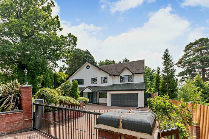 4 Bedroom Detached House To Rent In Heaton Drive, Sutton Coldfield, B74