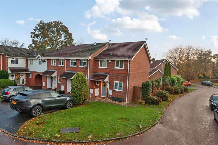 3 Bedroom Detached House For Sale In Dodsells Well Wokingham, Berkshire, RG40