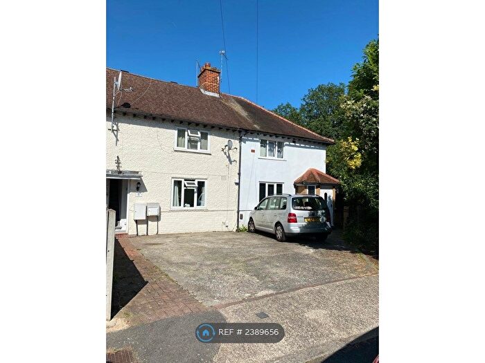 3 Bedroom Terraced House To Rent In Fleetwood Square, Kingston Upon Thames, KT1