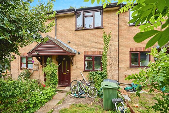 2 Bedroom Terraced House For Sale In Lodgeside, East Cowes, Isle Of Wight, PO32