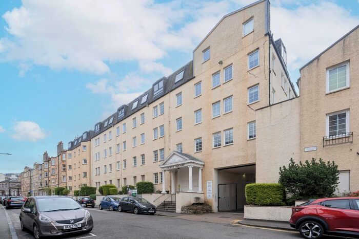 3 Bedroom Flat To Rent In Caledonian Crescent, Edinburgh, EH11