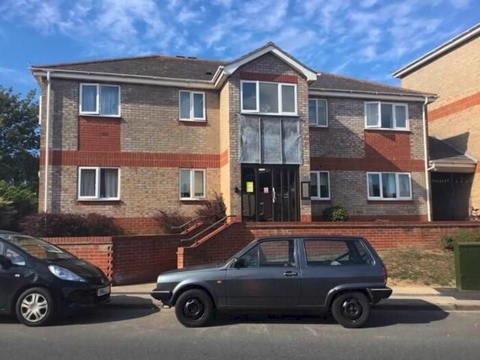 Houses to rent in Lowestoft, Suffolk