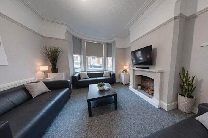 5 Bedroom Terraced House To Rent In Castle Boulevard, Lenton, Nottingham, NG7