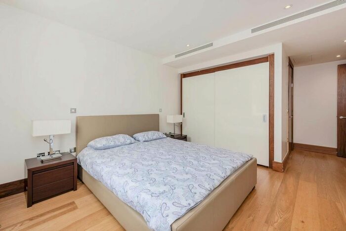 1 Bedroom Flat To Rent In Flat Parkview Residence, Baker Street, Marylebone, NW1