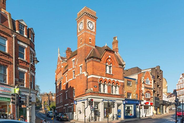 3 Bedroom Flat To Rent In Heath Street, Hampstead, London, NW3