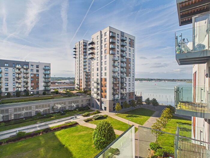 1 Bedroom Apartment For Sale In Marina Heights, Pearl Lane, Gillingham, Medway, ME7