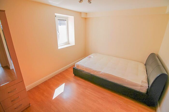 1 Bedroom Flat To Rent In Richmond Road, Roath, Cardiff, CF24