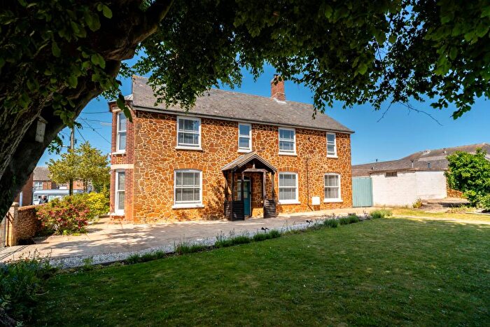 5 Bedroom Link Detached House For Sale In Hunstanton, PE36