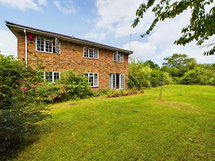 5 Bedroom Detached House For Sale In Southcote Way, Penn, High Wycombe, HP10