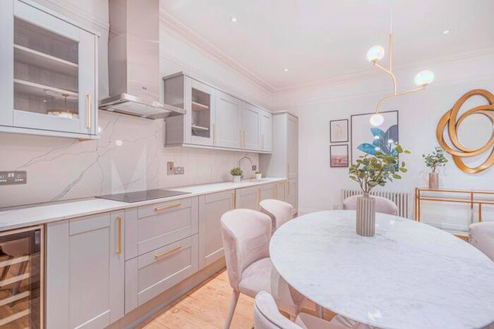 3 Bedroom Flat To Rent In Cromwell Road, London, SW7