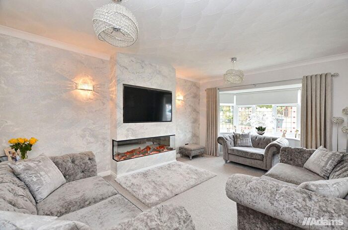 4 Bedroom Detached House For Sale In Pinners Fold, Norton, WA7