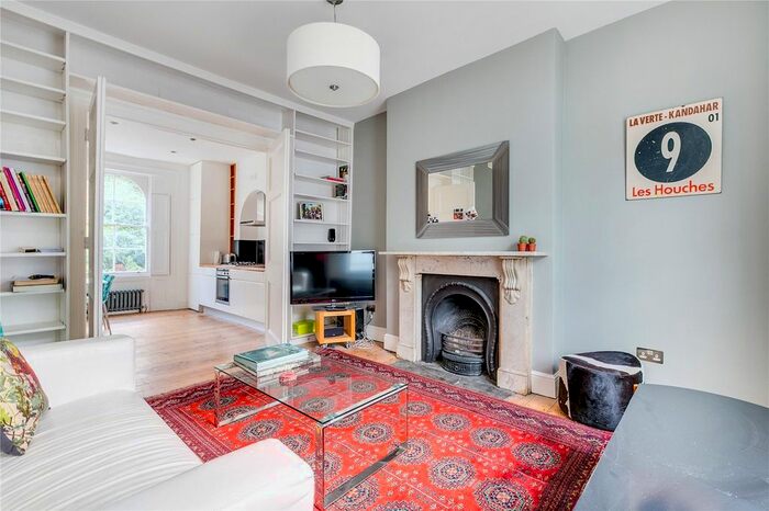 2 Bedroom Flat To Rent In River Street, London, EC1R