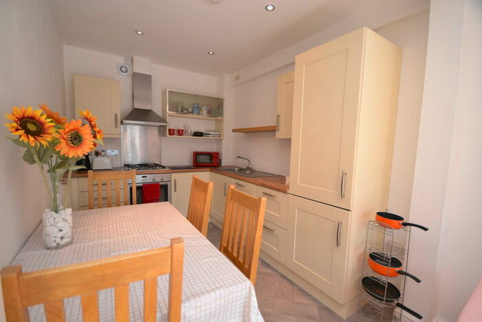 4 Bedroom Town House To Rent In Edward Street, Derby, DE1