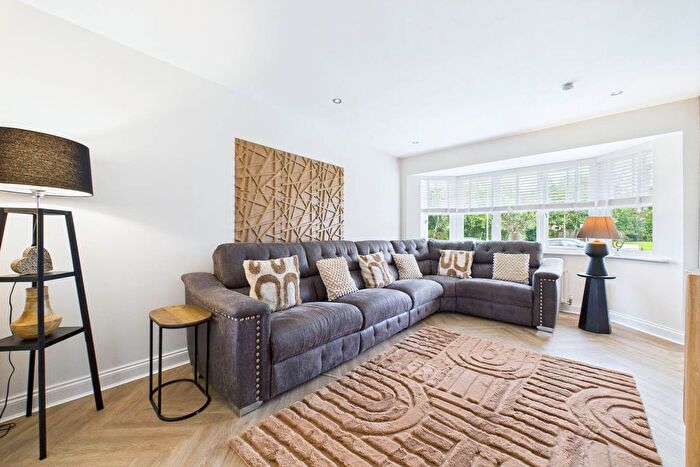 4 Bedroom Detached House For Sale In Gilchrist Way, Wishaw, ML2