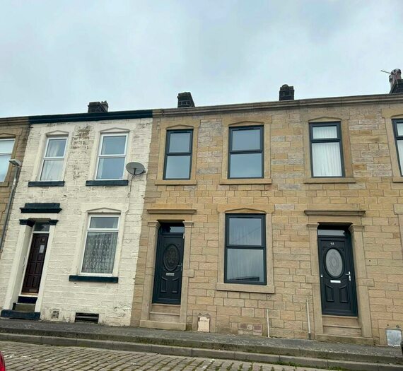 2 Bedroom End Of Terrace House To Rent In Knowsley Street, Colne, BB8