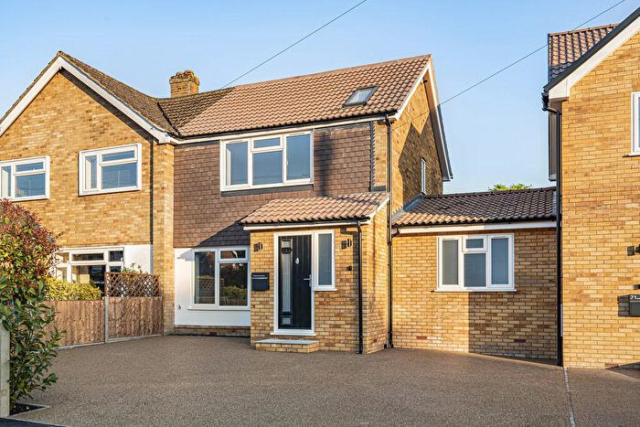 3 Bedroom Semi-Detached House To Rent In Fairlands Avenue, Fairlands, GU3