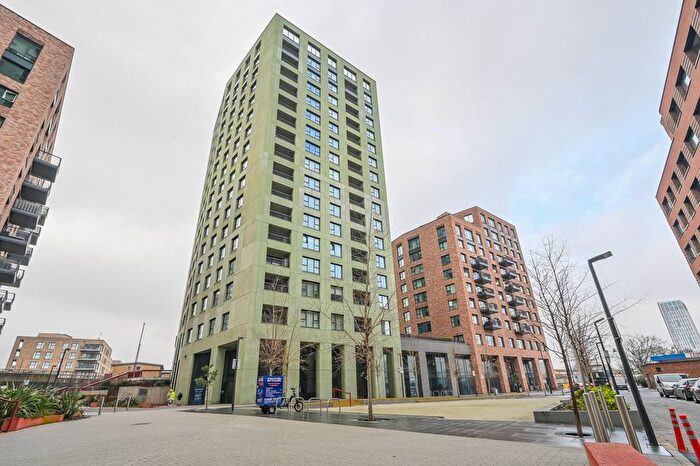 1 Bedroom Studio For Sale In Dipper Drive, Mile End, London, E3