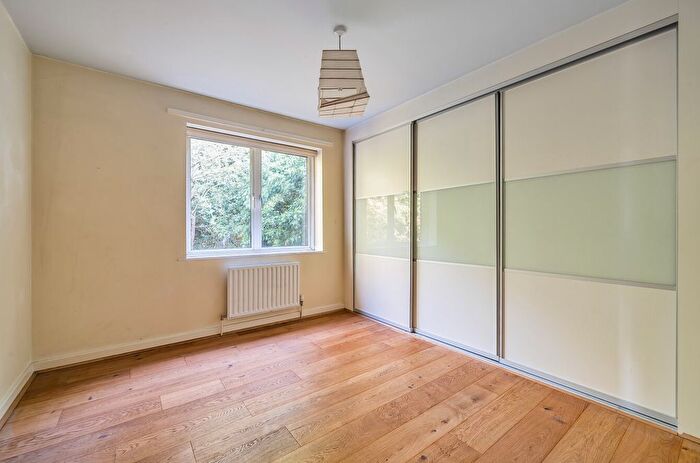 2 Bedroom Flat For Sale In Tylney Close, Chigwell, London, IG7
