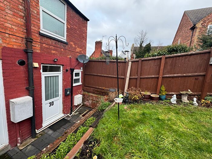 1 Bedroom Flat To Rent In Brook Street, Raunds, Wellingborough, NN9