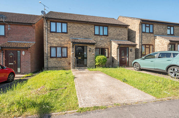 2 Bedroom House To Rent In Windmill Close, Clanfield, Waterlooville, Hampshire, PO8