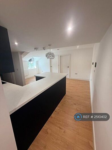 2 Bedroom Flat To Rent In Kingsmead Square, Northwich, CW9