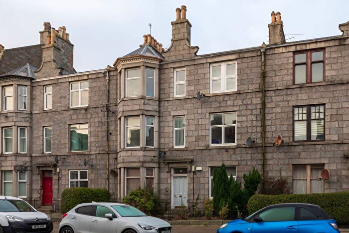 1 Bedroom Flat For Sale In Albyn Grove, Aberdeen, AB10