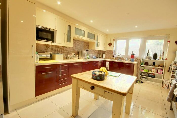 6 Bedroom Detached House To Rent In Acorn Lane, Cuffley, Potters Bar, EN6