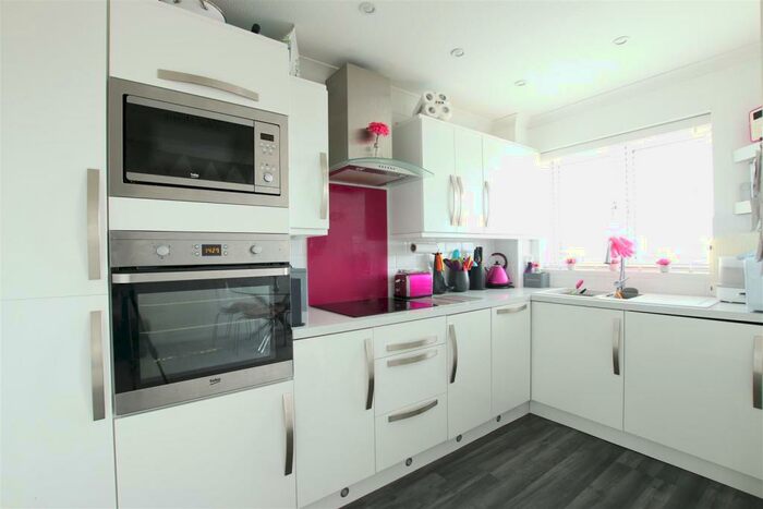1 Bedroom Apartment To Rent In Arundel Road Central, Peacehaven, BN10
