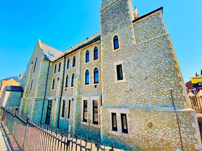 2 Bedroom Apartment To Rent In High Street, Herne Bay, CT6