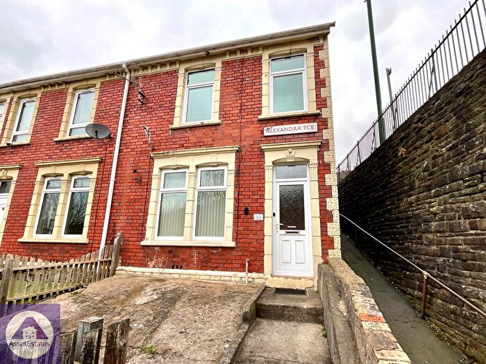 1 Bedroom Flat To Rent In Alexandra Terrace, Six Bells, Abertillery, NP13