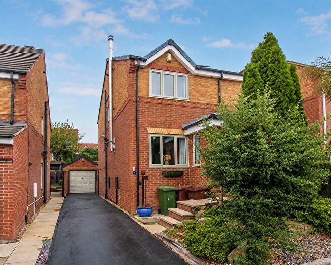 2 Bedroom Semi Detached House For Sale In Harebell Avenue, Wakefield, WF2