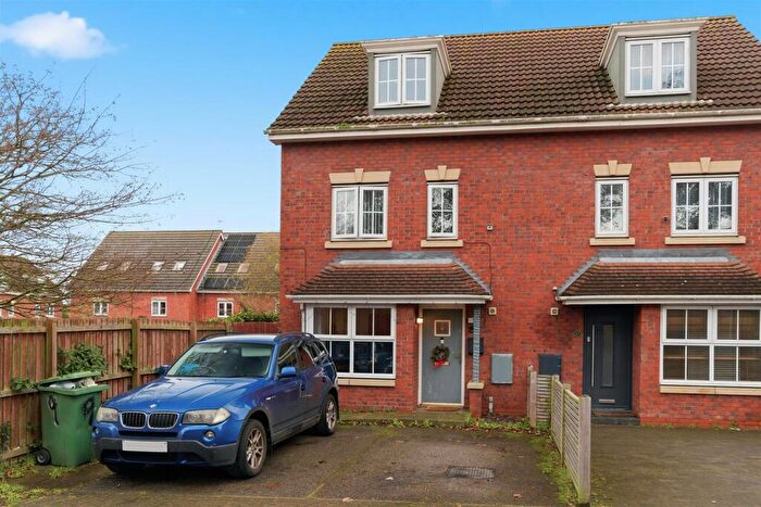 4 Bedroom Semi-Detached House For Sale In , Cooks Gardens, Keyingham, East Riding Of Yorksh, HU12