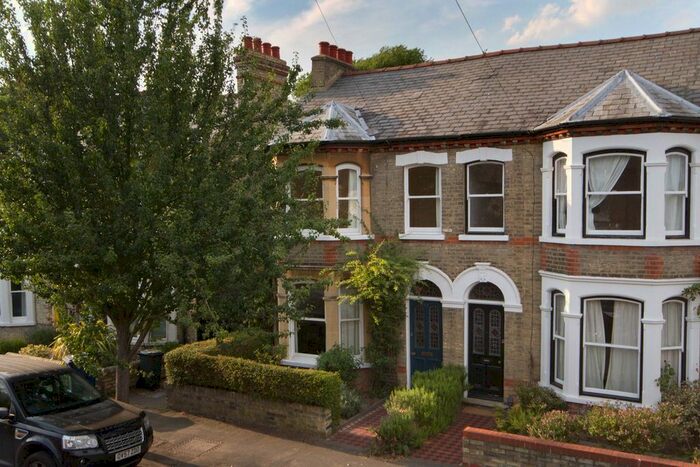 3 Bedroom Semi-Detached House To Rent In Montague Road, De Freville Avenue, Cambridge, CB4