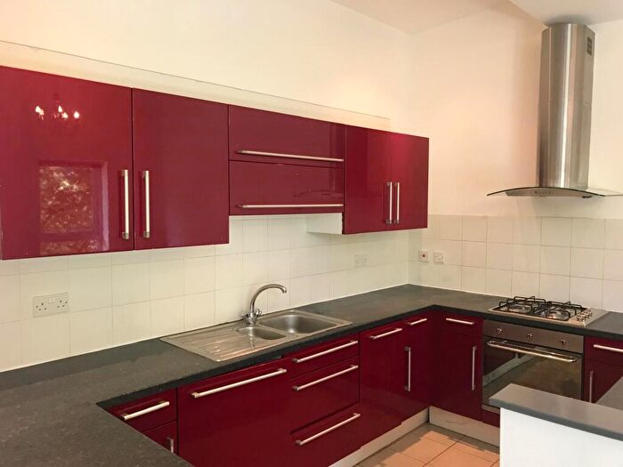 2 Bedroom Apartment To Rent In Pineview Gardens, Derby, Littleover, DE23