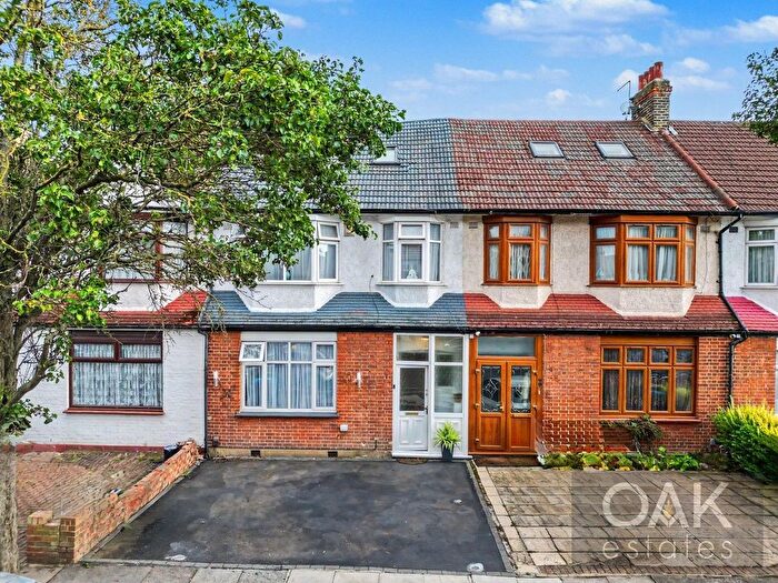 5 Bedroom Terraced House For Sale In Princes Avenue, London, N13