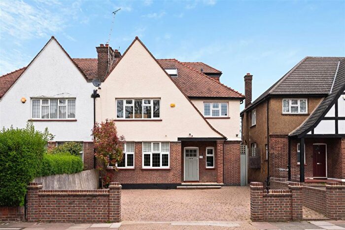 5 Bedroom Semi Detached House For Sale In Anson Road, Cricklewood, NW2