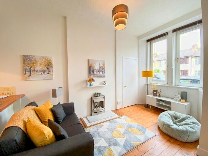 1 Bedroom Flat To Rent In Logie Green Road, Broughton, Edinburgh, EH7