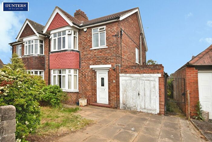3 Bedroom Semi-Detached House For Sale In Malvern Road, Scunthorpe, DN17