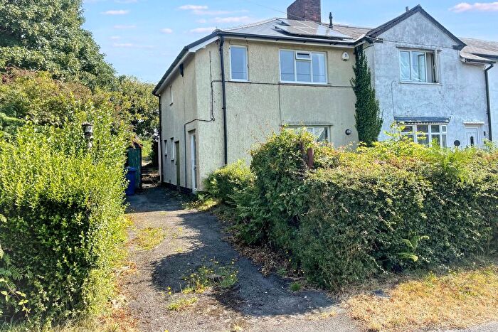3 Bedroom Semi-detached House For Sale In Rake Hill, Burntwood, Walsall, WS7