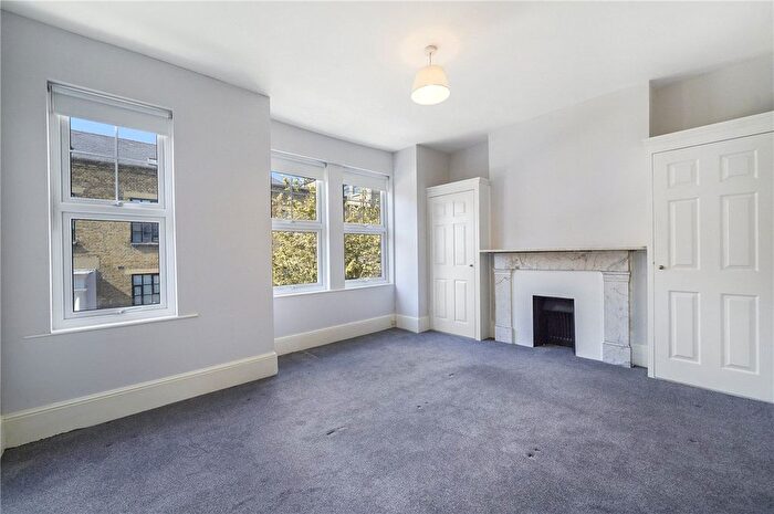 3 Bedroom Terraced House For Sale In Rainville Road, London, W6