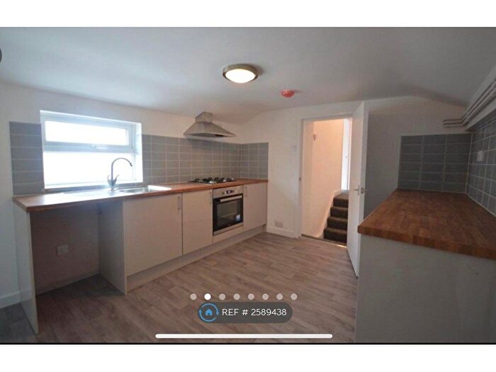 2 Bedroom Flat To Rent In Watson Road, Cardiff, CF14