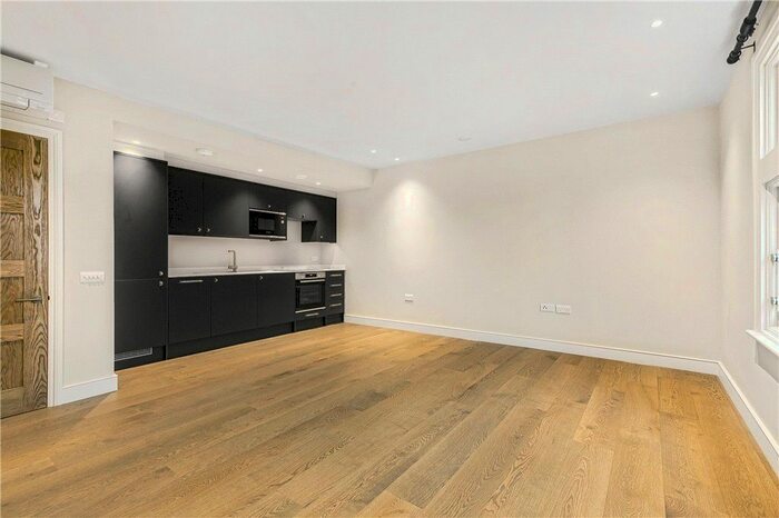 2 Bedroom Flat To Rent In Chiswick High Road, London, W4