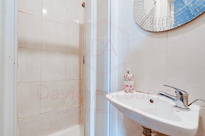 Studio To Rent In Mazenod Avenue, West Hampstead, London, NW6