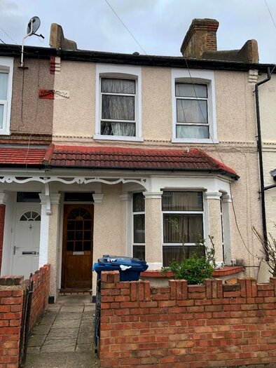 3 Bedroom Terraced House To Rent In West End Road, Southall, UB1
