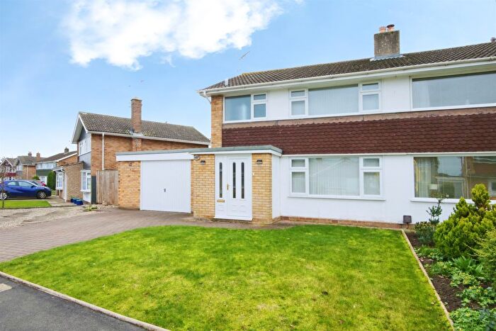 3 Bedroom Semi Detached House For Sale In Old Orchard, Haxby, York, YO32