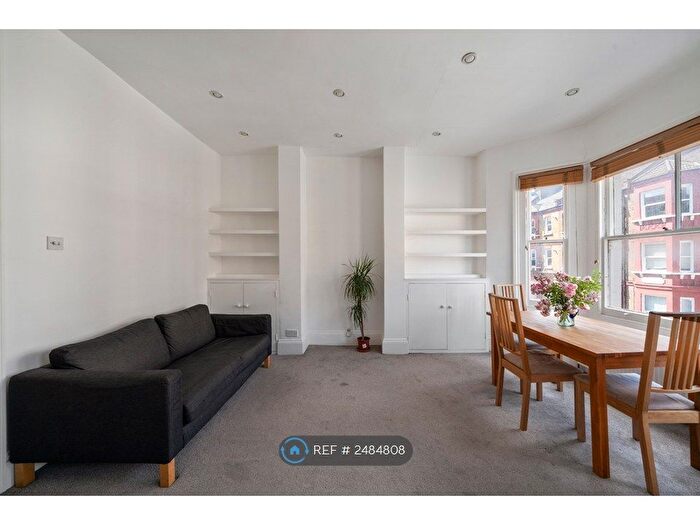 2 Bedroom Flat To Rent In Handforth Road, London, SW9