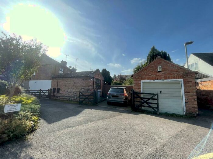 2 Bedroom Cottage To Rent In Sheppards Row, Southwell, NG25