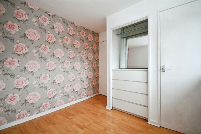 3 Bedroom Terraced House For Sale In Medina Road, Hull, HU8